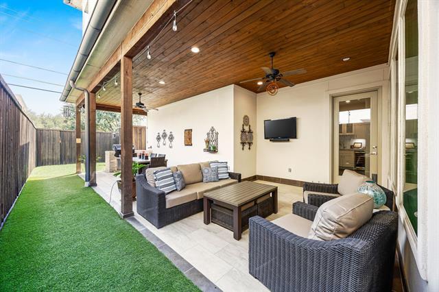 Building Photo - 6432 Del Norte Ln