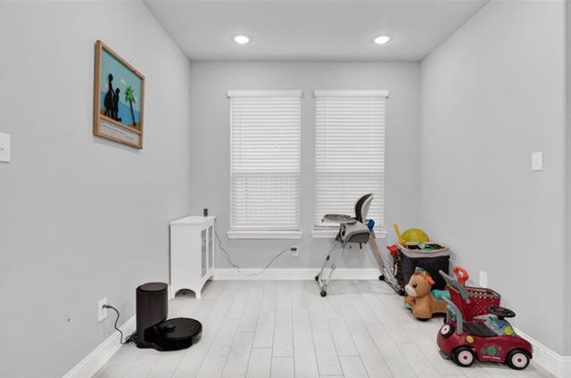 Building Photo - 525 Teton St