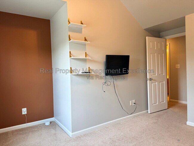Building Photo - 3446 Ferdilah Ln