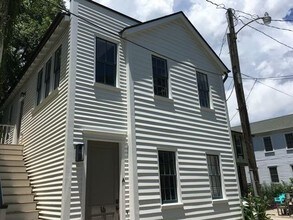 Building Photo - 2 Bedroom 1.5 Bath Apartment in Cannonborough - Downtown