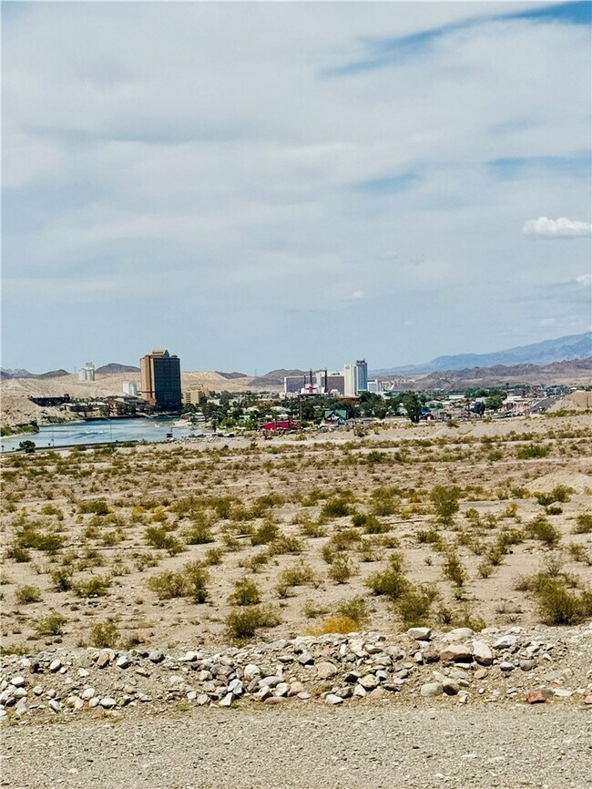 Building Photo - 2022 Merrill Ln