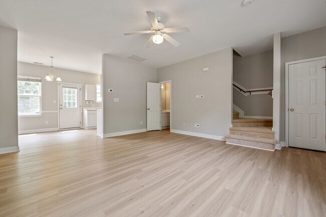 Building Photo - Available Early June! Renovated 3 bedroom 2.5 bath End Unit in NE Raleigh