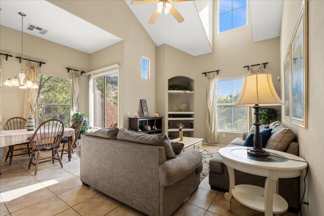Building Photo - 3975 N Hualapai Way