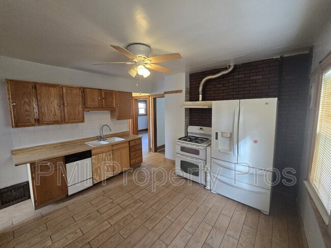 Building Photo - 4227 N 26th St