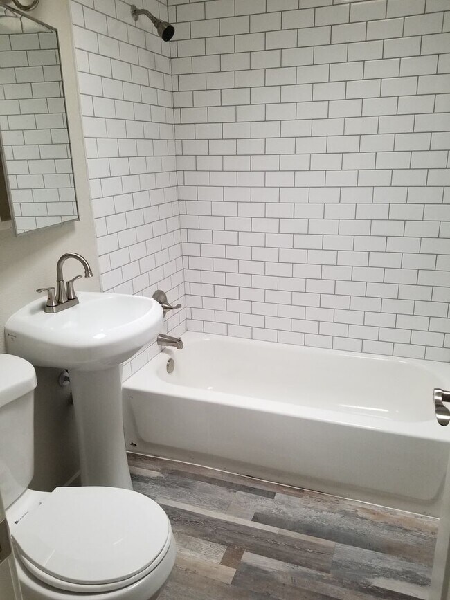 Building Photo - 3214 N 68th St