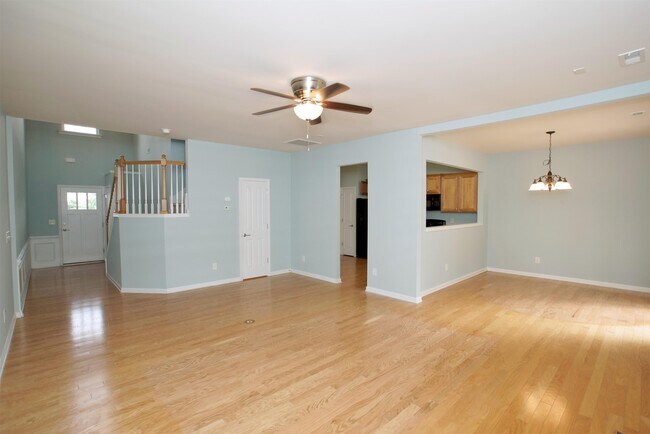 Building Photo - 2105 Corwith Dr
