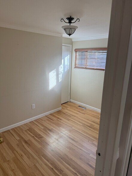 Building Photo - 6204 S Prince St