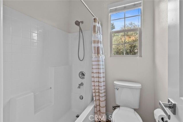 Building Photo - 33 Gamella
