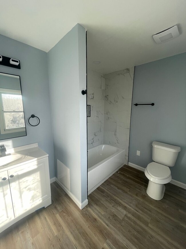 Building Photo - Beautiful 3 bed in Sheraden, move in ready!