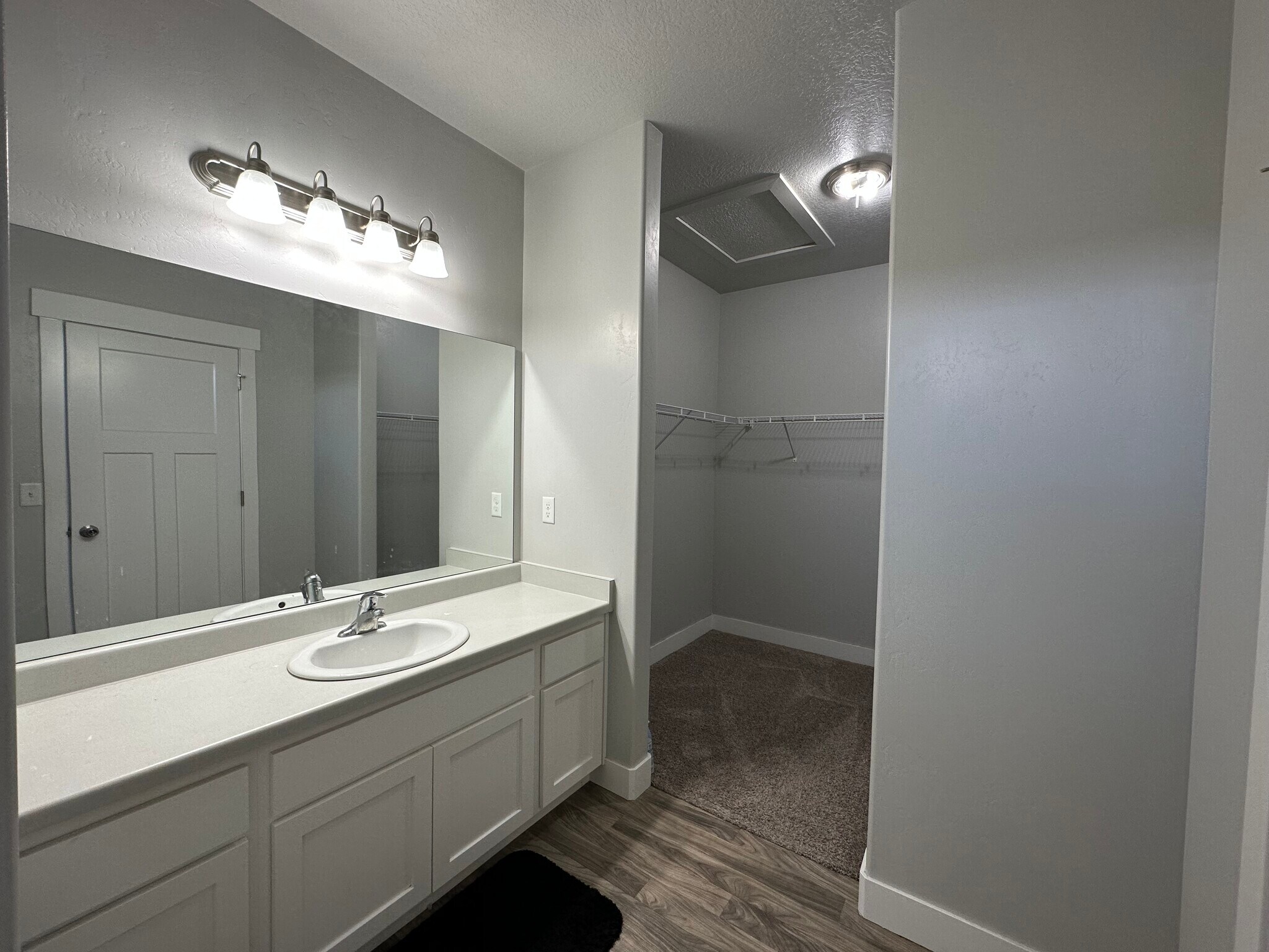 Master Closet - 14637 S McKellen Dr