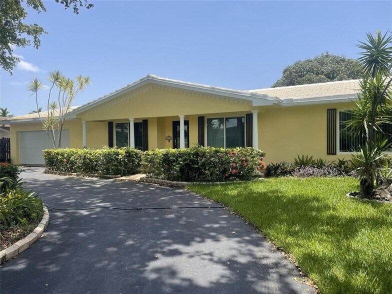 Building Photo - 1480 SW 66th Terrace