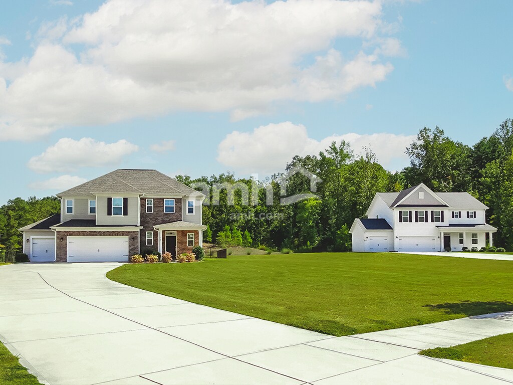 Building Photo - 327 Elmhurst Dr