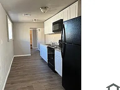 Building Photo - 212 W Blacklidge Dr