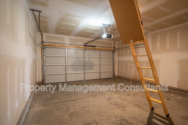 Building Photo - 22821 Dashwood Ln