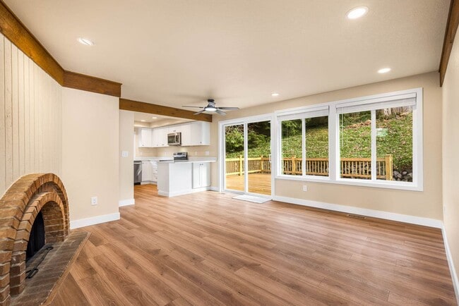 Building Photo - 4758 153rd Ave SE