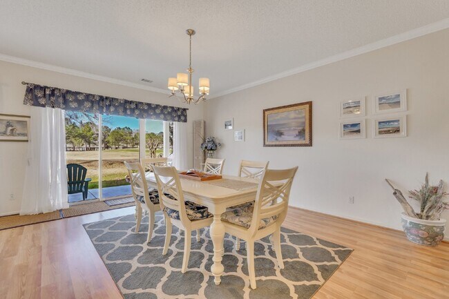 Building Photo - "Spacious Golf and Lagoon View 2 Bed, 2 Bath Rental Home in Sun City!