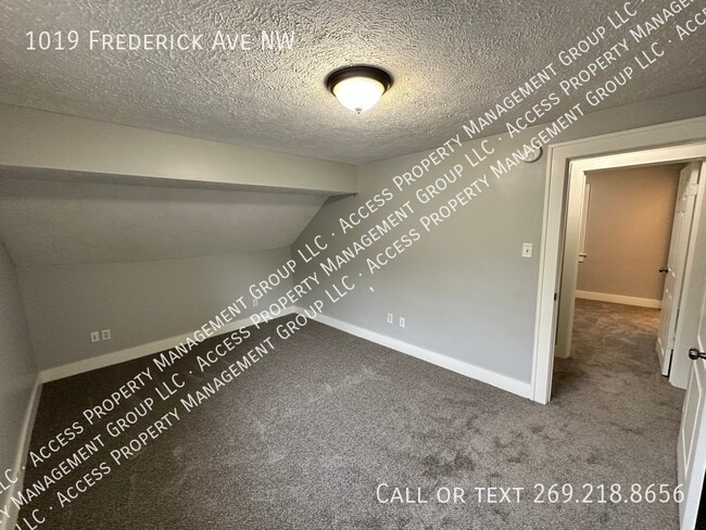 Building Photo - 1019 Frederick Ave NW