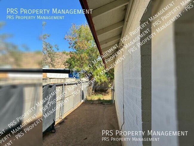 Building Photo - 10641 N 15th Ave