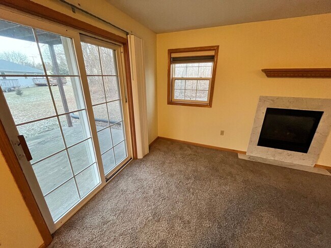 Building Photo - 5624 Gables Dr