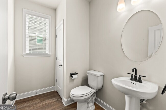 Building Photo - 416 Kinross Ln