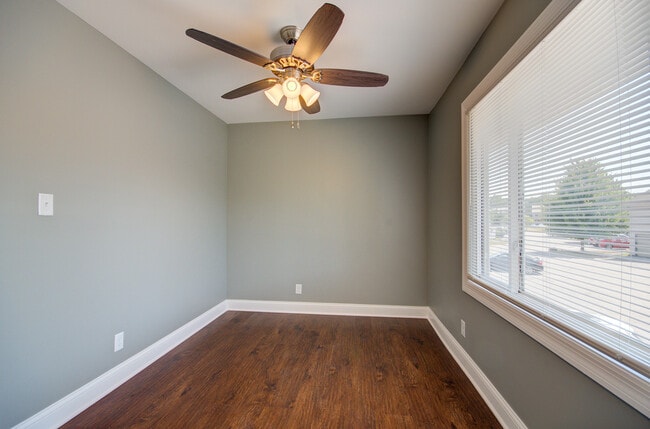 Building Photo - 2333 Carnation Dr