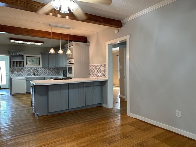 Building Photo - 1410 Field Store Rd