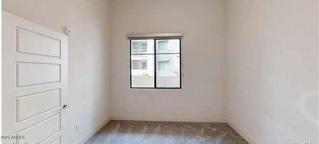 Building Photo - 15501 N Dial Blvd