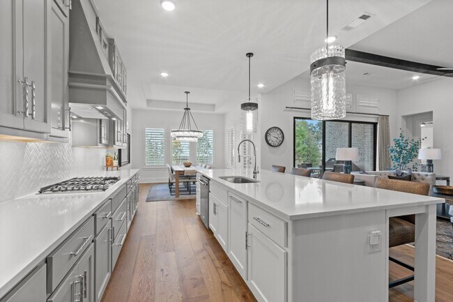 Building Photo - 902 Falcon Hollow Ln