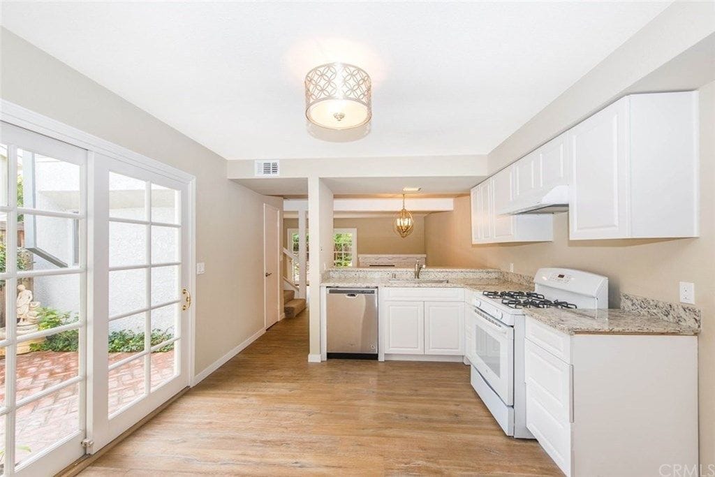 Building Photo - 1104 Tustin Pines Way