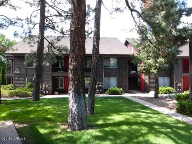 Building Photo - 1 Bed, 1 Bath. Condo! Next to the Heart of NAU Campus!  - Students & Cats OK!! NO Dogs! Avail. NOW!!