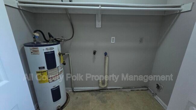 Building Photo - 2936-2938 8 Iron Dr