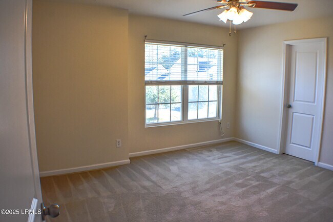 Building Photo - 48 Pennyroyal Way