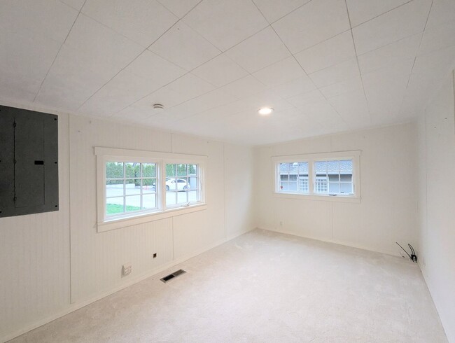 Building Photo - 4Bd/2.75Ba Mukilteo House