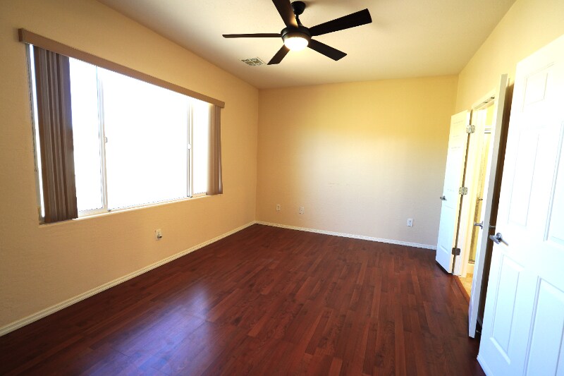 Building Photo - 2558 Divine Sky Dr