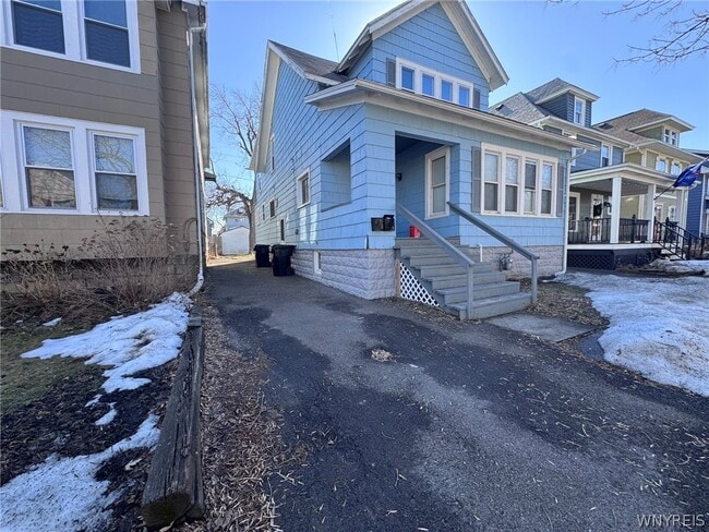 Building Photo - 55 Parkwood Ave