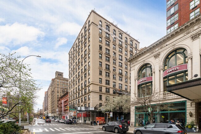 Building Photo - Avonova Condominium