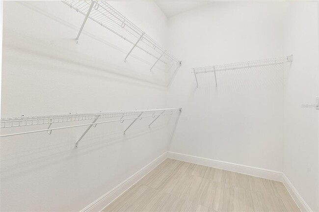 Building Photo - 10266 Beechwood Ln