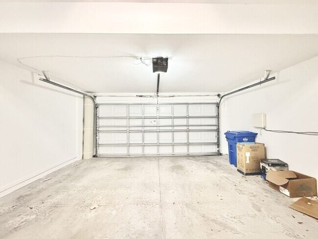 Building Photo - 10130 Westpark Preserve Blvd