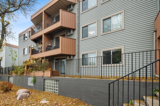 Building Photo - 3540 Hennepin Ave