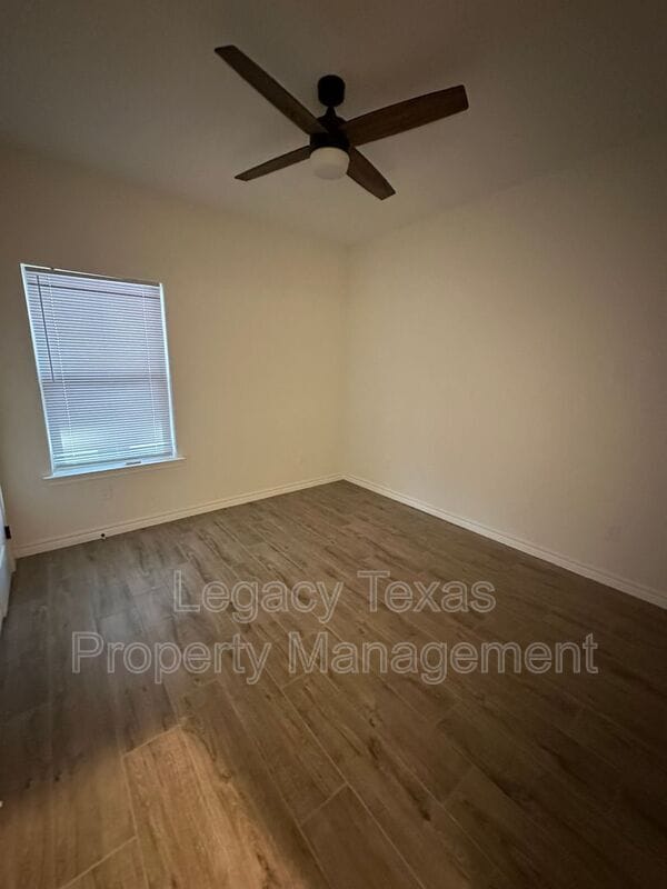 Building Photo - 2323 CR 704