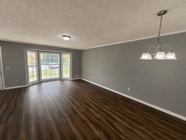 Building Photo - 5288 Weyden Ct