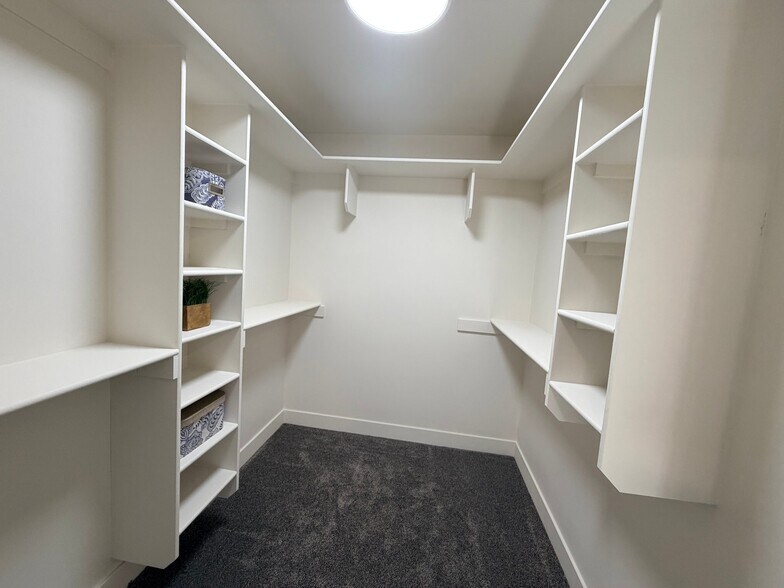 Building Photo - 7745 S 415 E