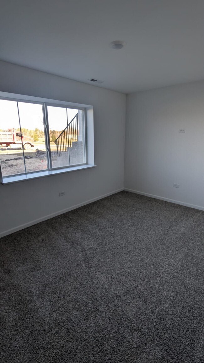 Building Photo - 12383 Tinsley St