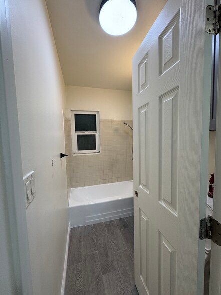 Building Photo - 293 W Artesia St