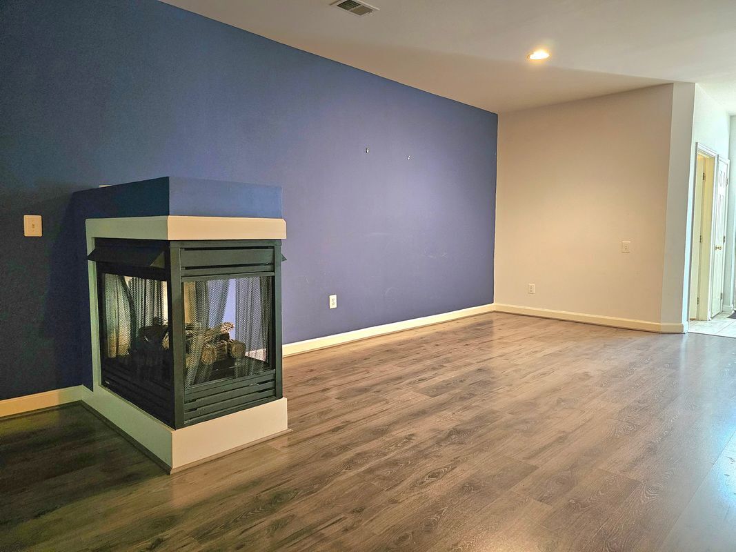 Building Photo - 2512 Willow Leaf Ct