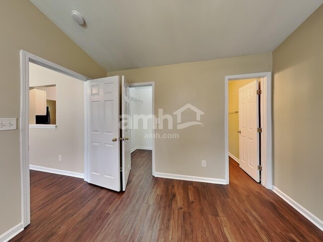 Building Photo - 224 N Fuquay Springs Ave