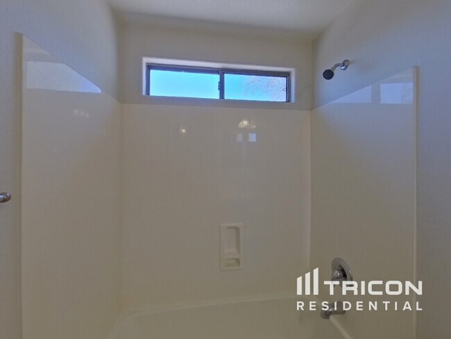 Building Photo - 21308 Howell Dr