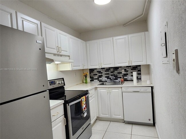 Building Photo - 17530 NW 68th Ave