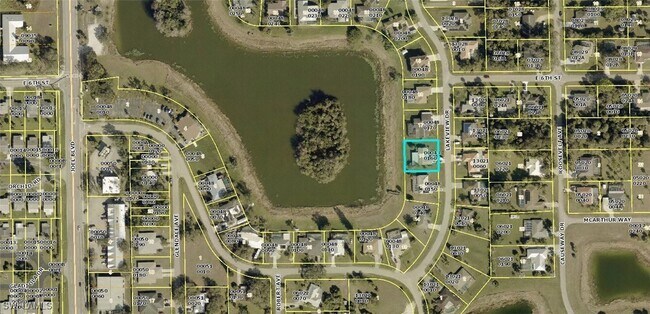 Building Photo - 2505 Lakeview Dr