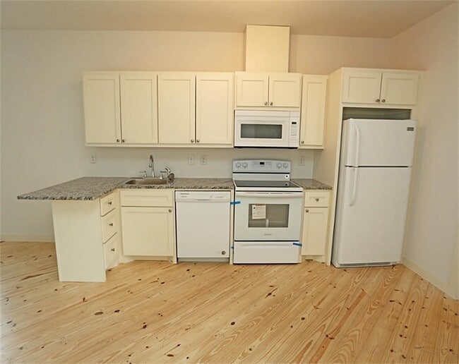 Building Photo - 4102 McKinney St